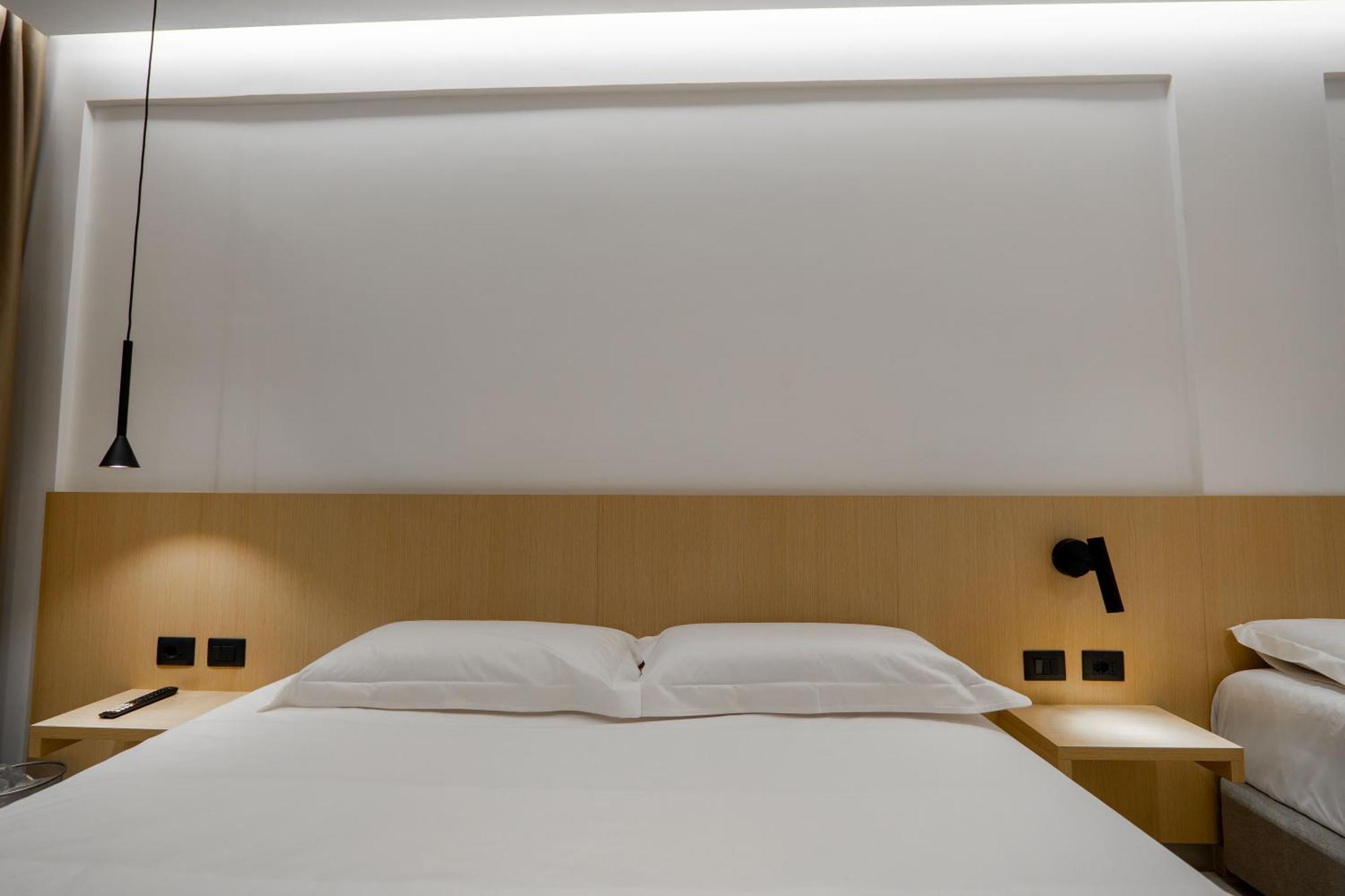 Austin Boutique Hotel Sarandë Esterno foto