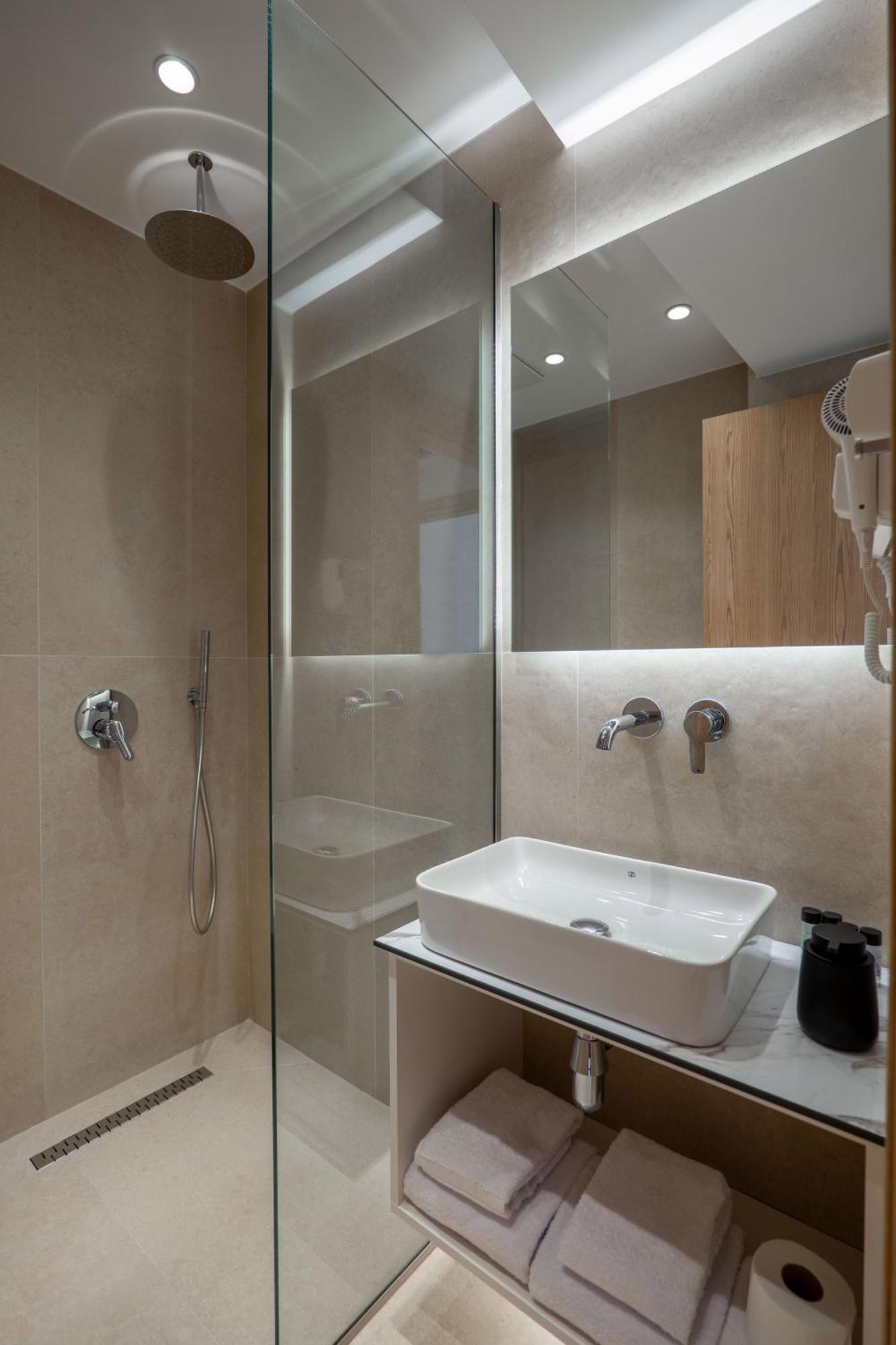 Austin Boutique Hotel Sarandë Esterno foto