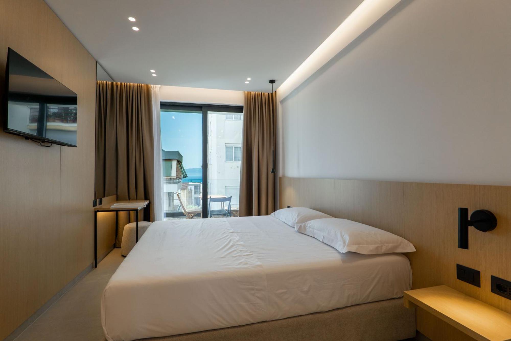 Austin Boutique Hotel Sarandë Esterno foto