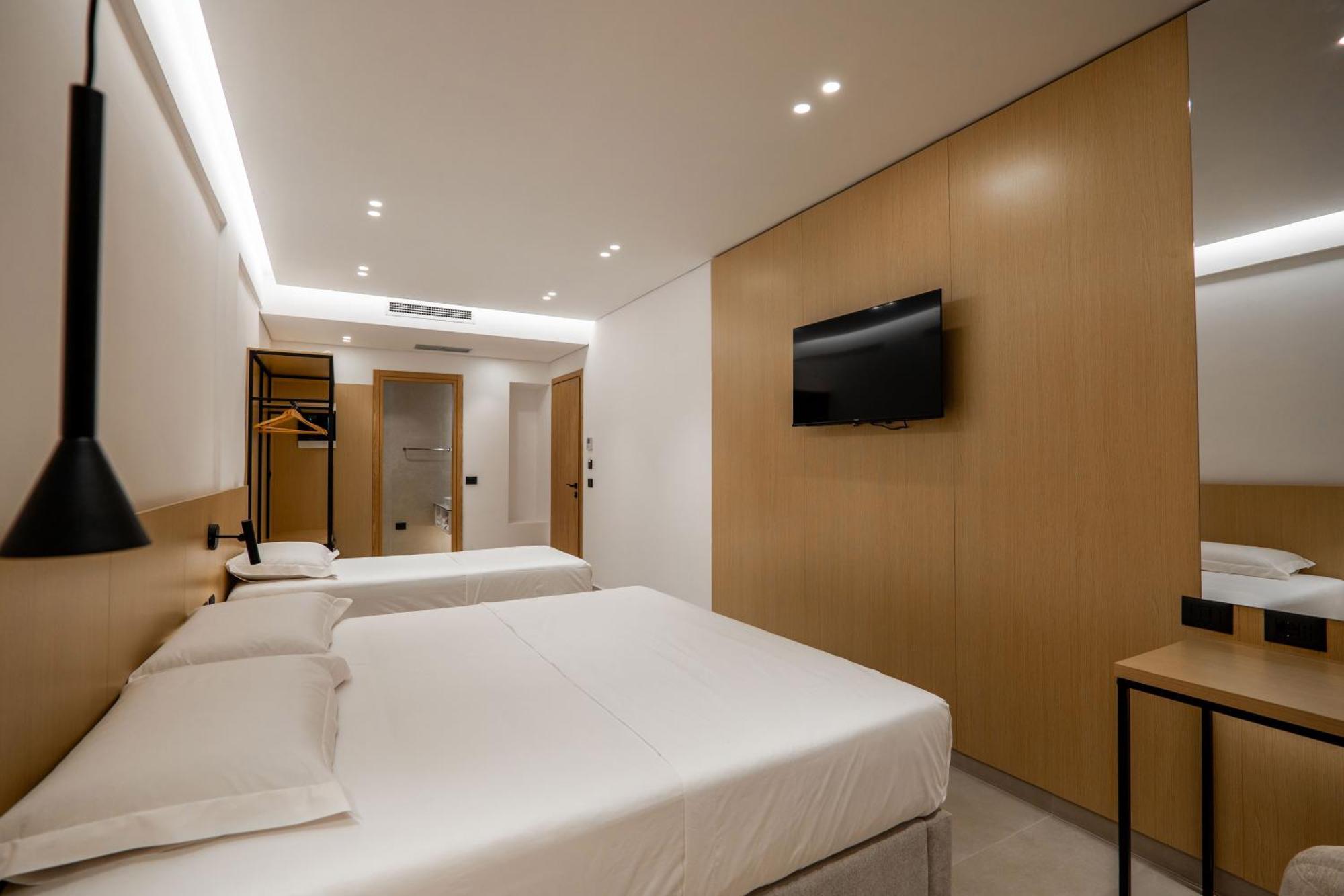 Austin Boutique Hotel Sarandë Esterno foto