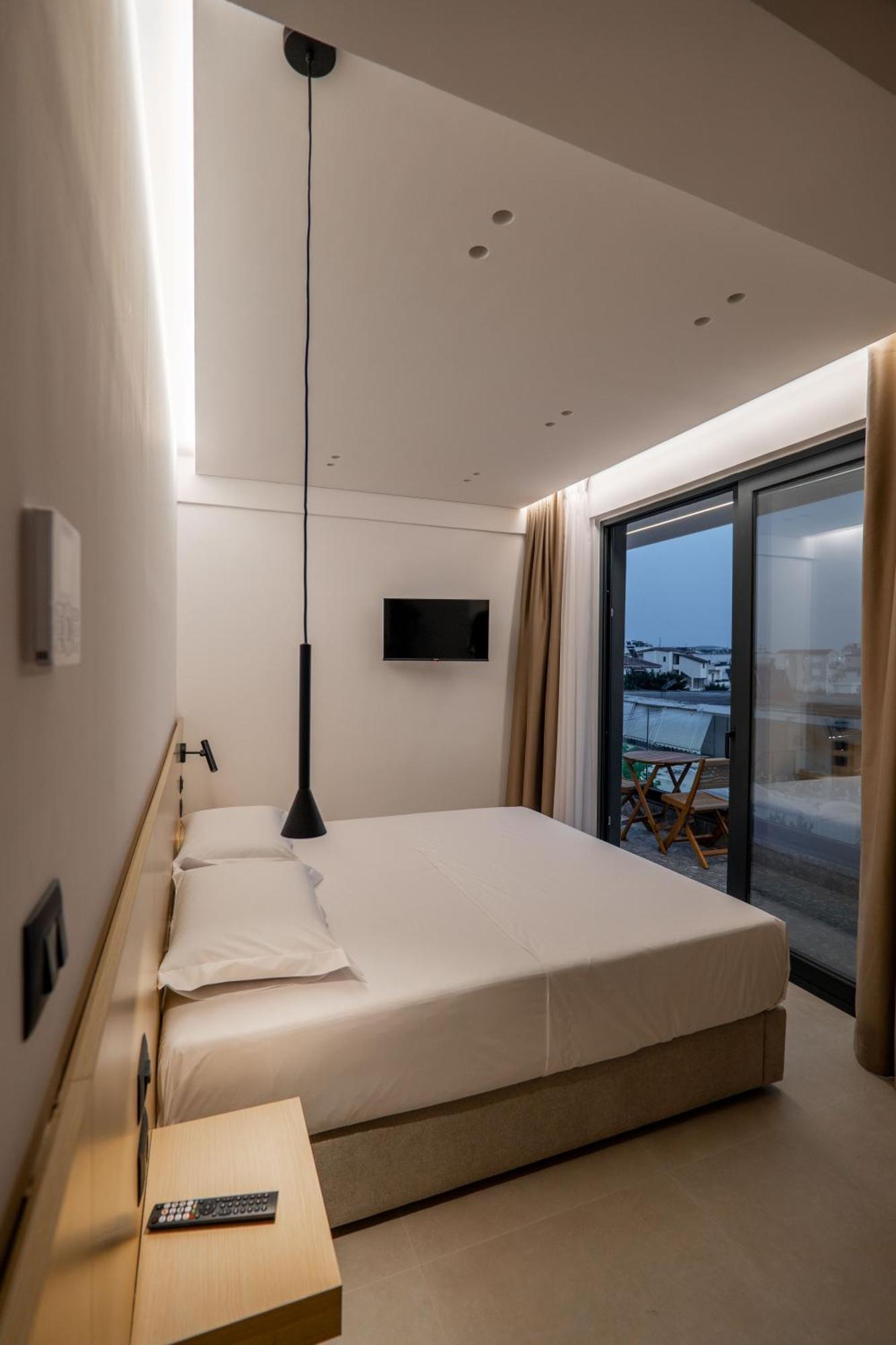 Austin Boutique Hotel Sarandë Esterno foto