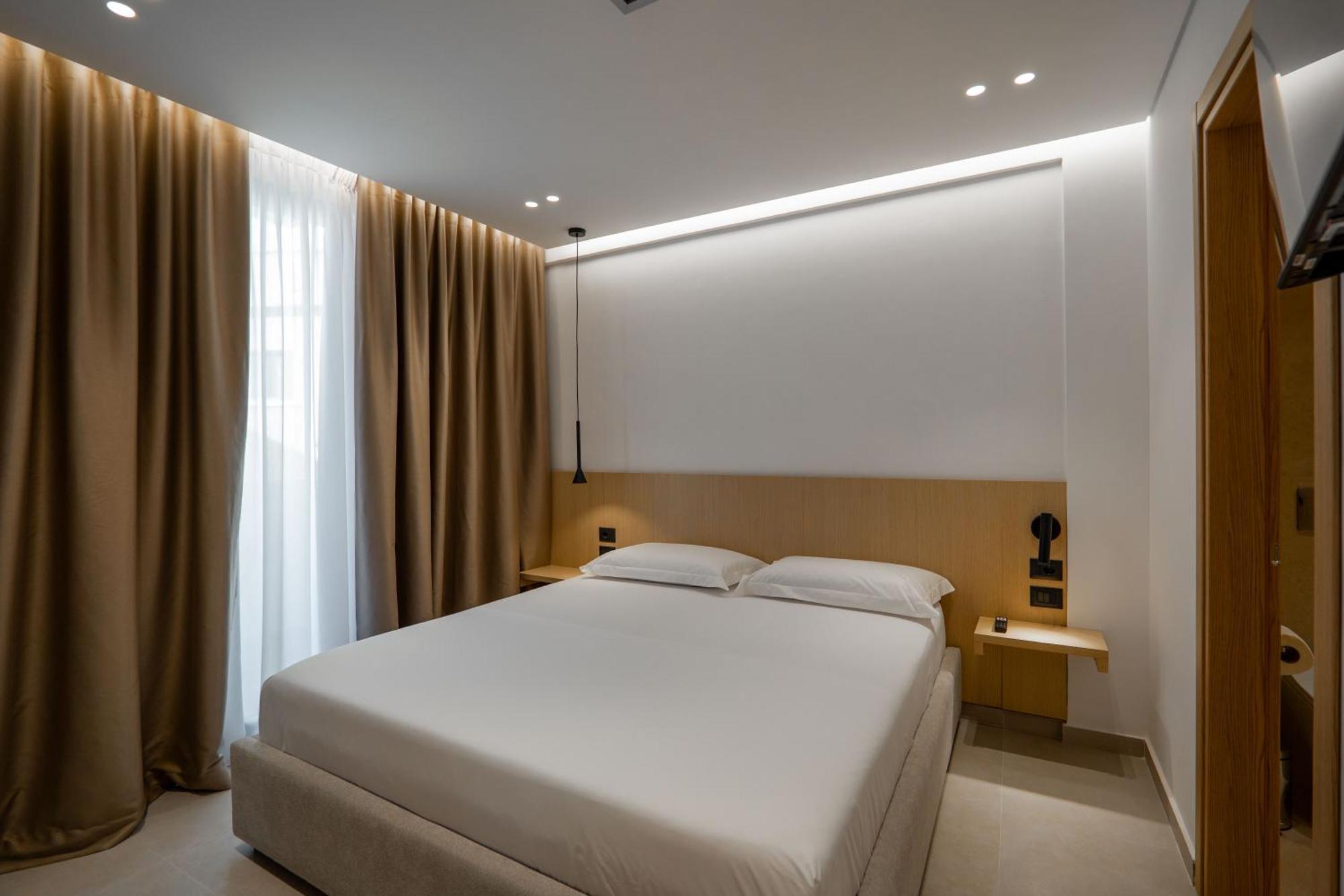 Austin Boutique Hotel Sarandë Esterno foto