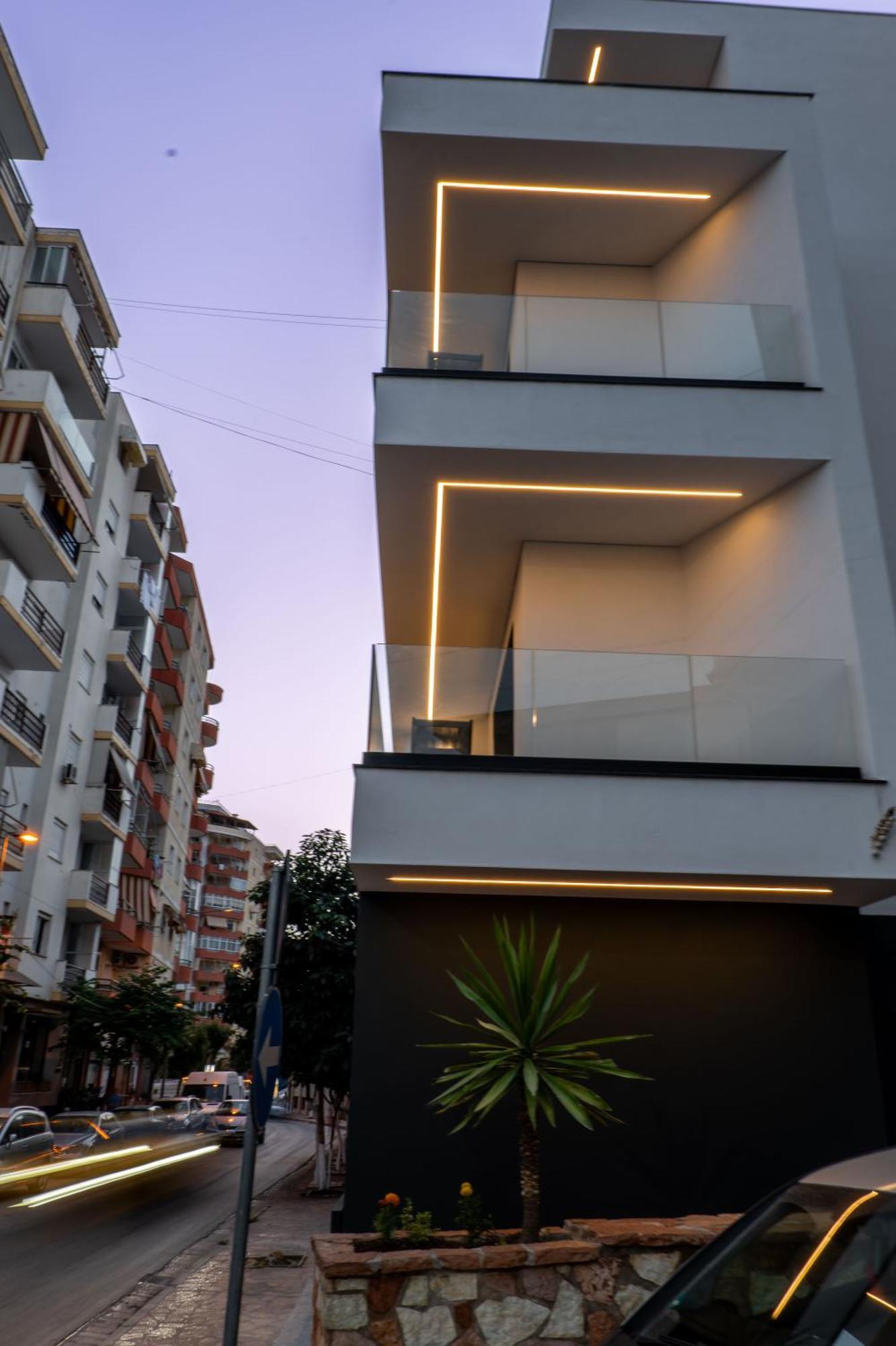 Austin Boutique Hotel Sarandë Esterno foto