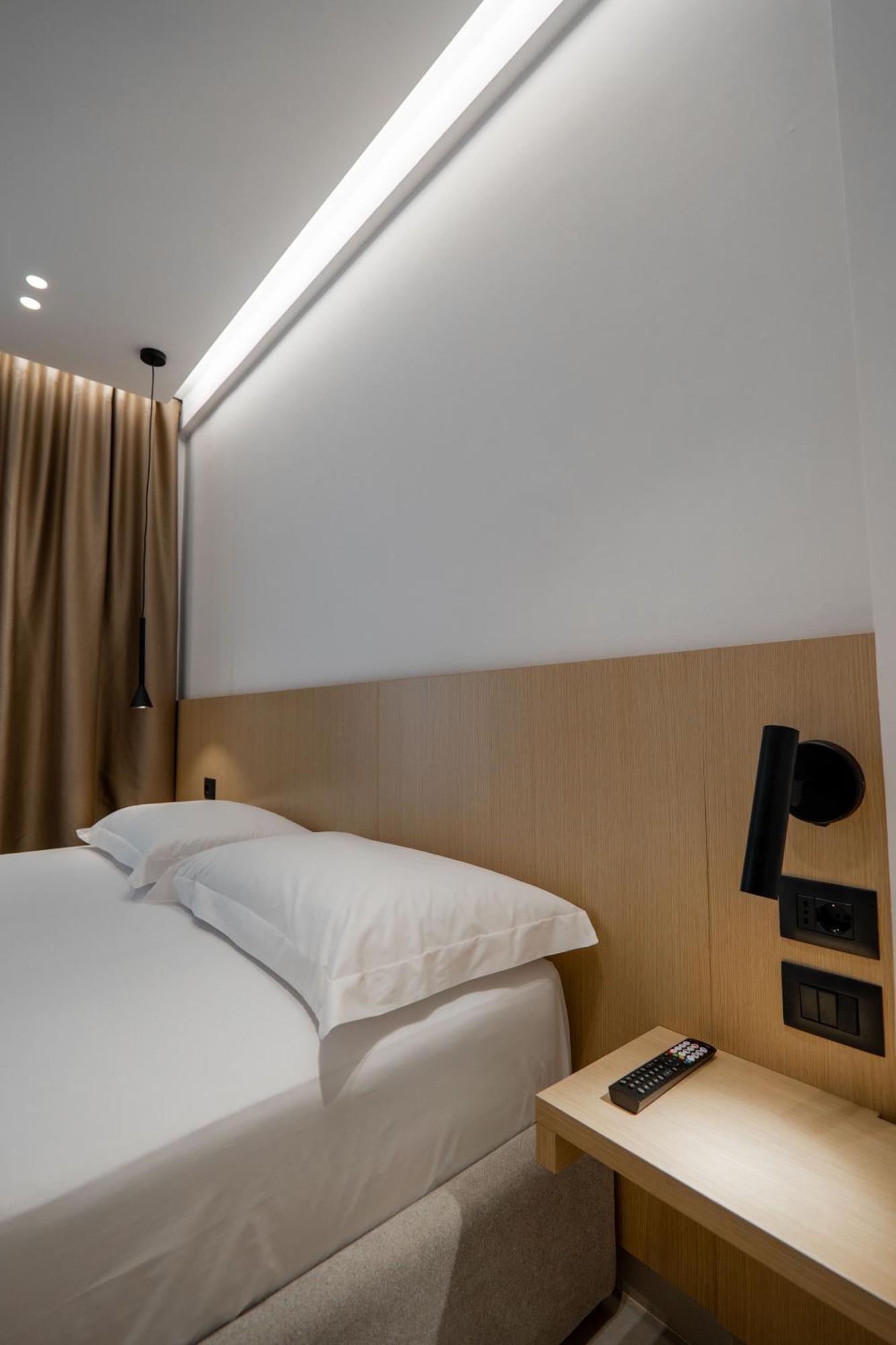 Austin Boutique Hotel Sarandë Esterno foto